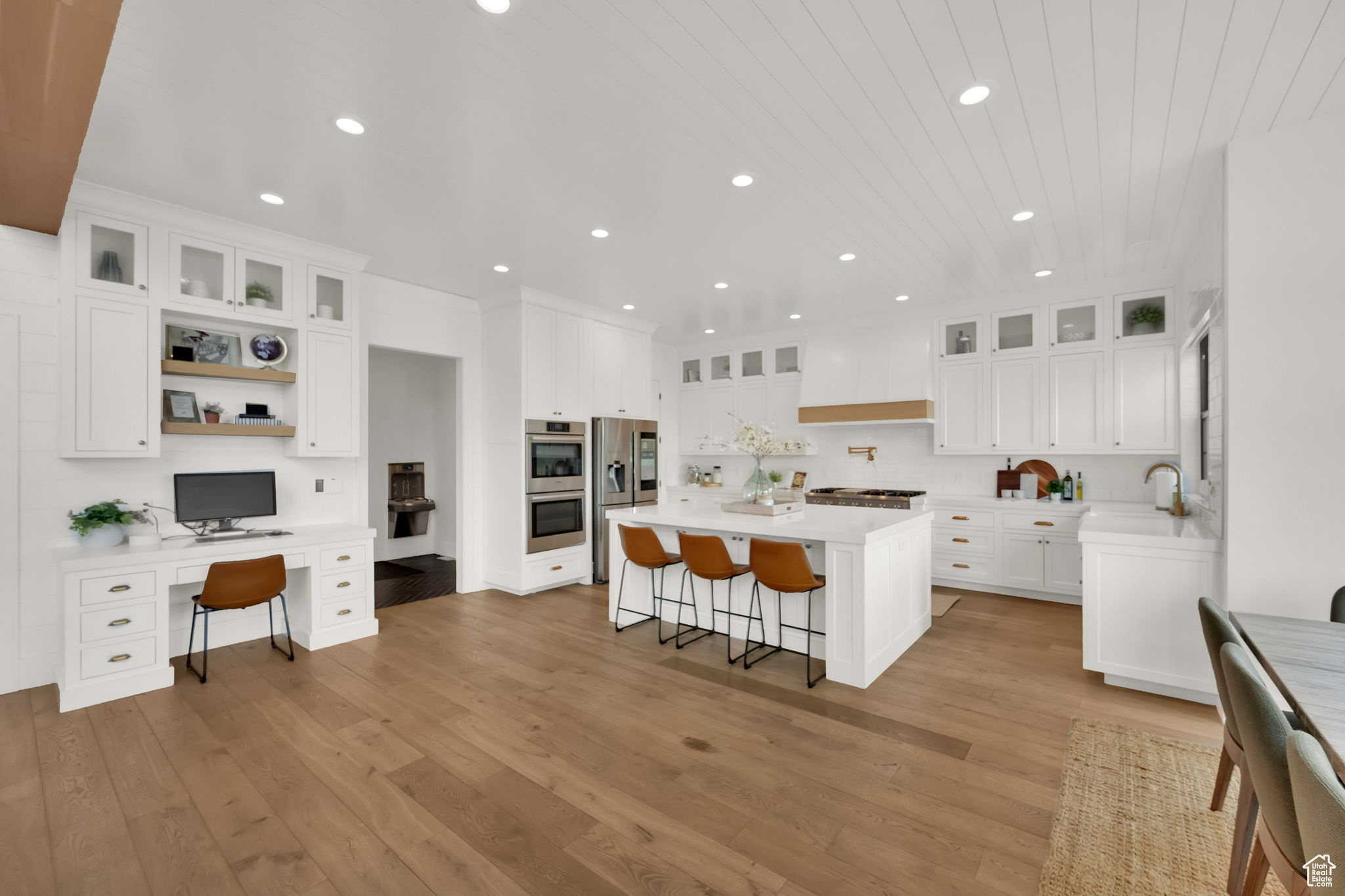 LAKEVIEW FARMS - Residential