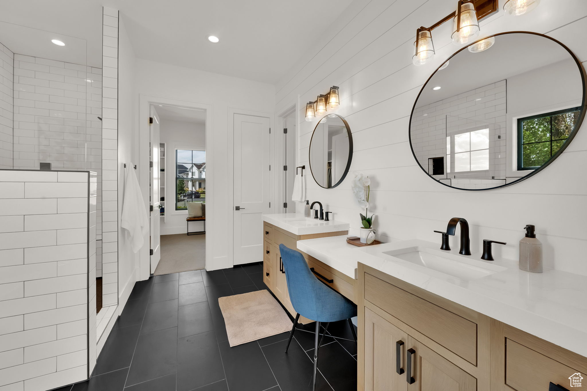 LAKEVIEW FARMS - Residential