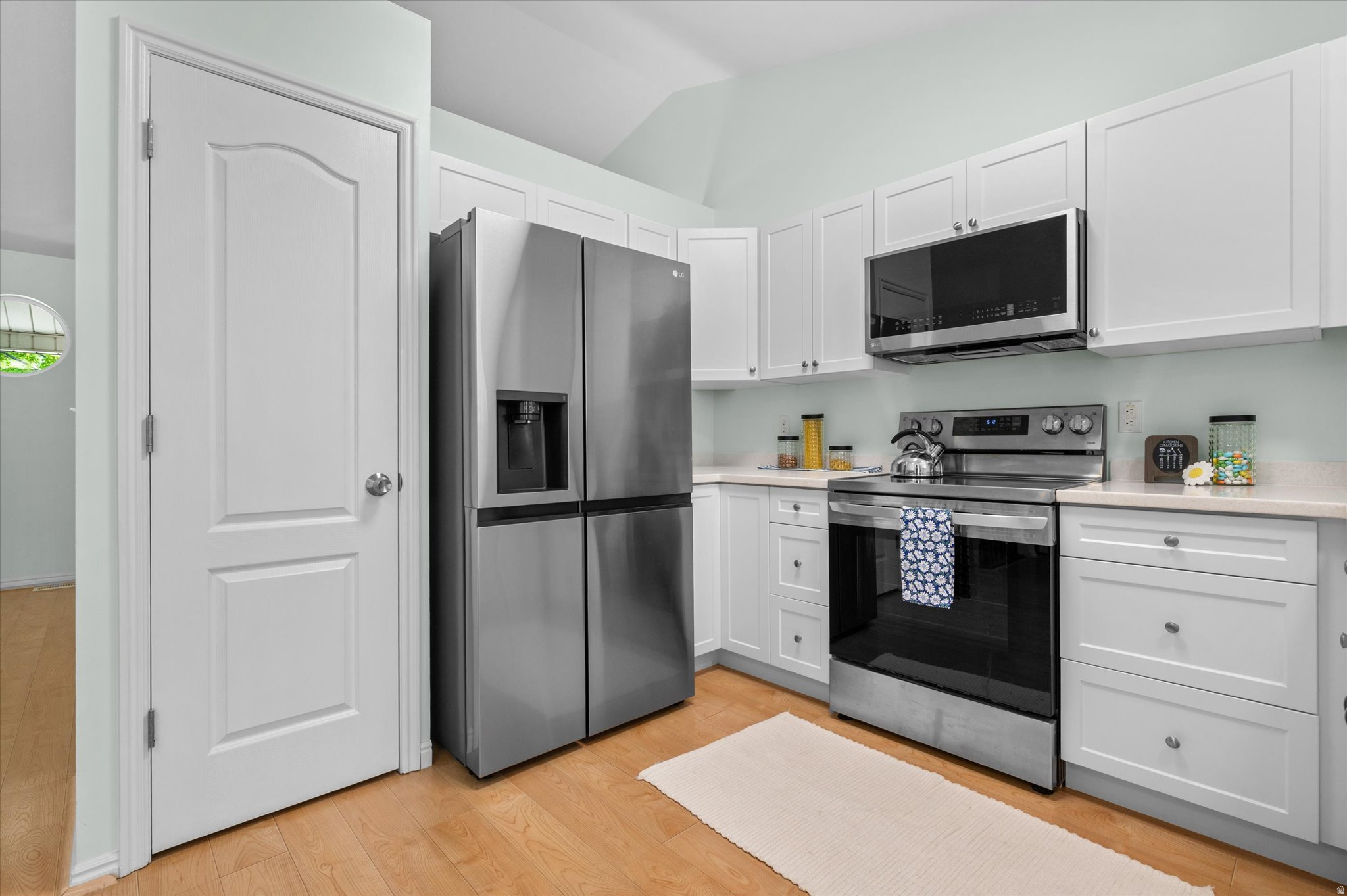 LAKEVIEW HEIGHTS - Residential