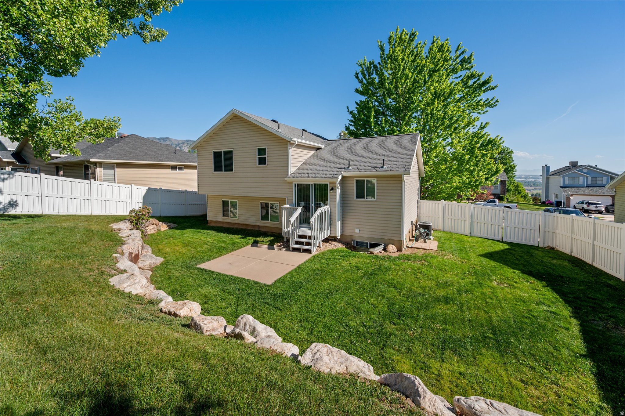 LAKEVIEW HEIGHTS - Residential