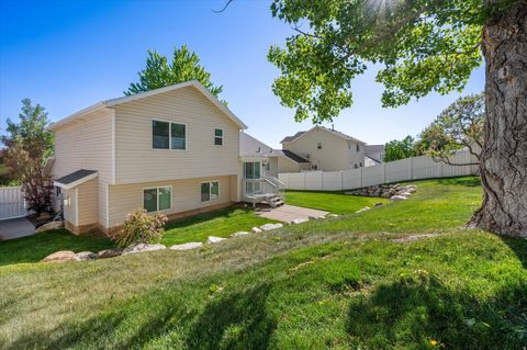Tiny photo for 394 E 3550 N, North Ogden, UT 84414 (MLS # 2157877)