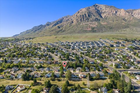 Tiny photo for 394 E 3550 N, North Ogden, UT 84414 (MLS # 2157877)