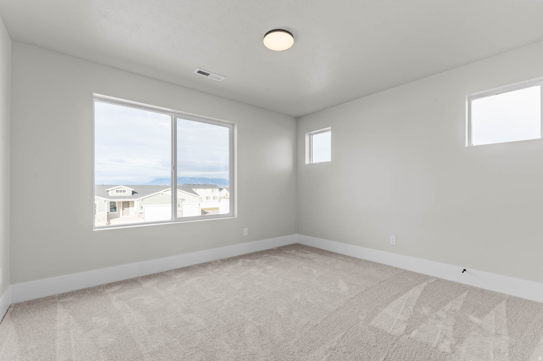 CRANEFIELD EST 1521 - Residential