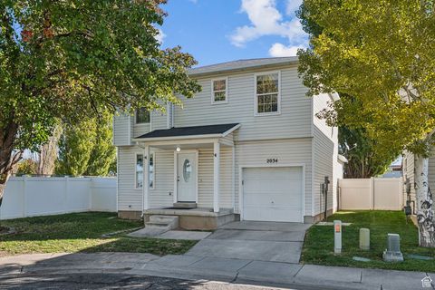 Photo of 2034 N 2095 W, Clinton, UT 84015 (MLS # 2118432)