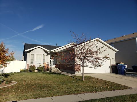 5803 S IMPRESSIONS DR Kearns UT 84118