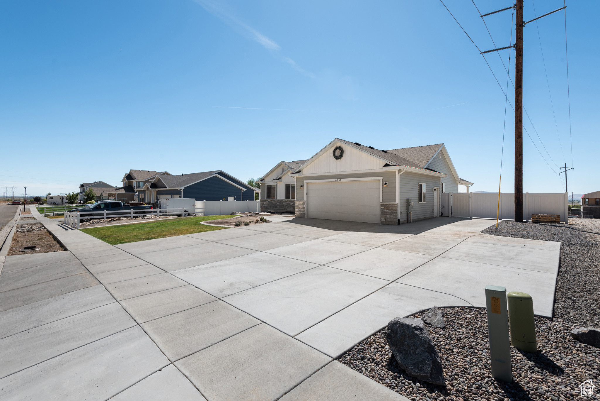 6961 N 2275 W