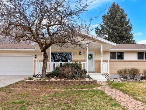 Photo of 3050 N 1025 E, North Ogden, UT 84414 (MLS # 2142396)