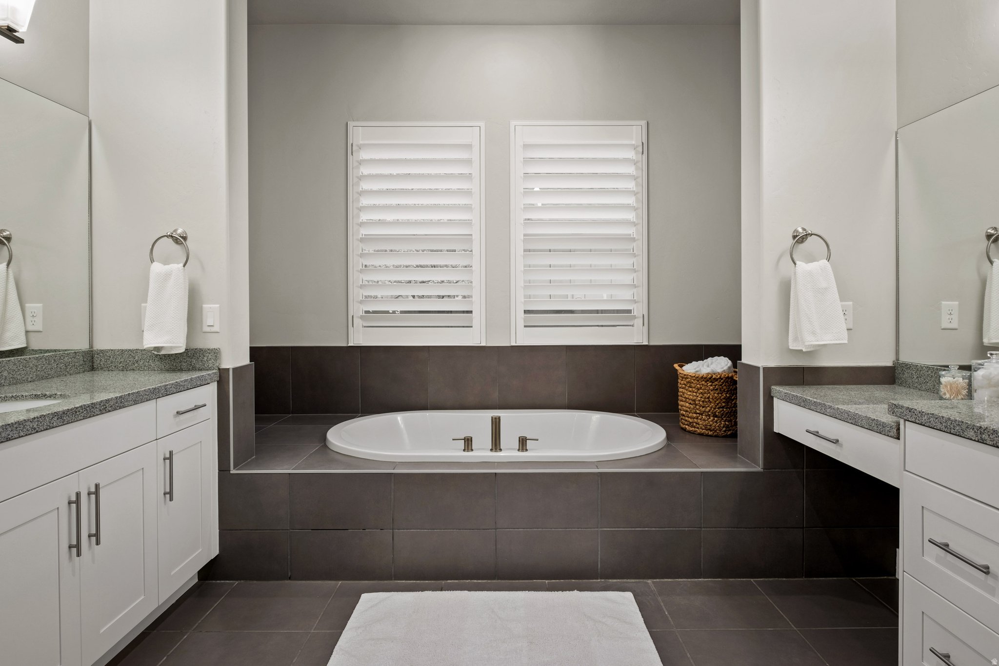 SILVER CREEK ESTATES - Residential