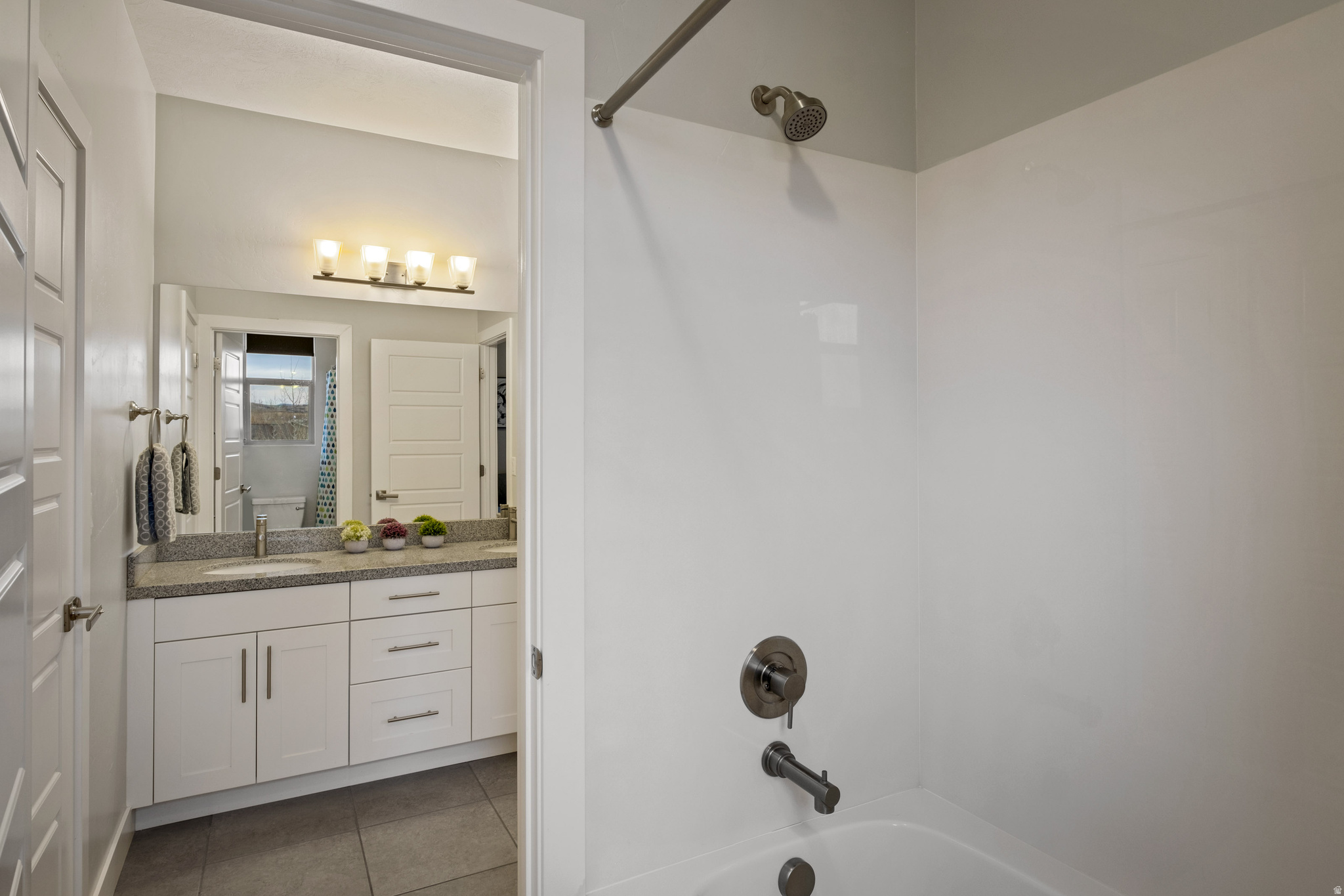 SILVER CREEK ESTATES - Residential