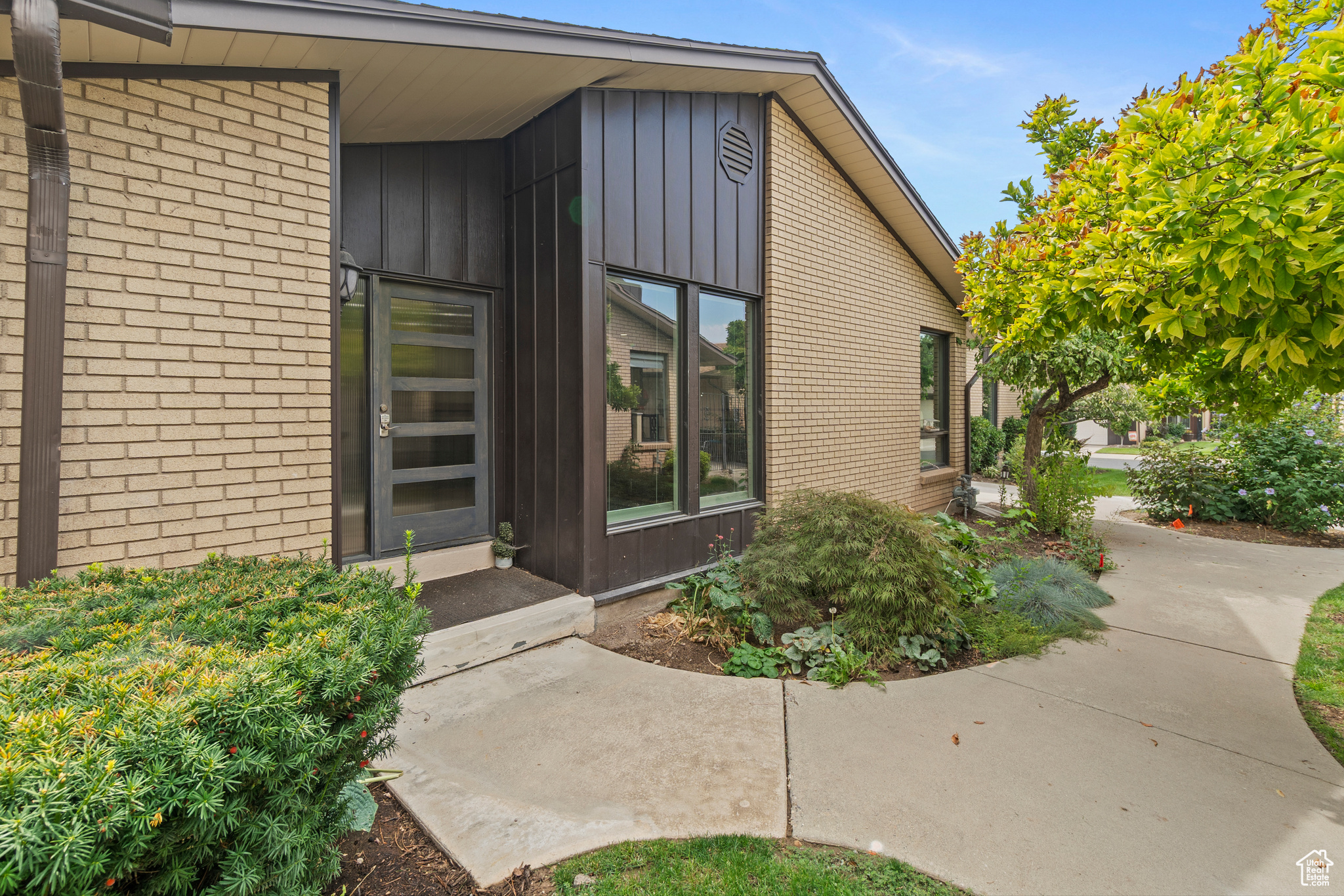 MOUNT OLYMPU - Residential