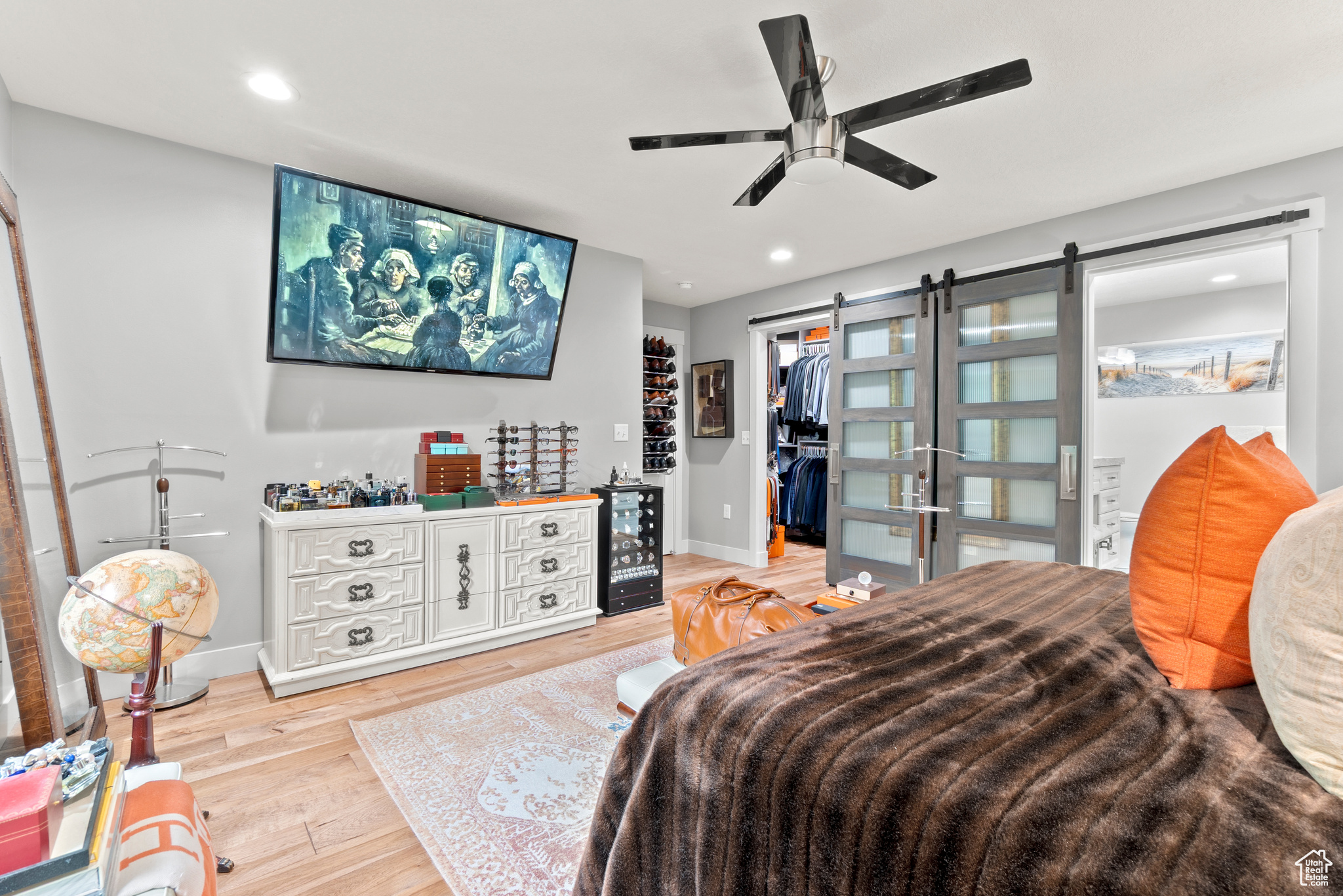 MOUNT OLYMPU - Residential