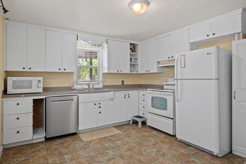 Tiny photo for 340 N 200 W, Springville, UT 84663 (MLS # 2149326)
