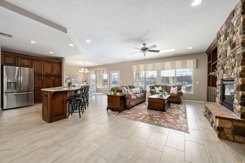 Tiny photo for 1427 W GRAPEVINE DR, Saint George, UT 84790 (MLS # 2139653)