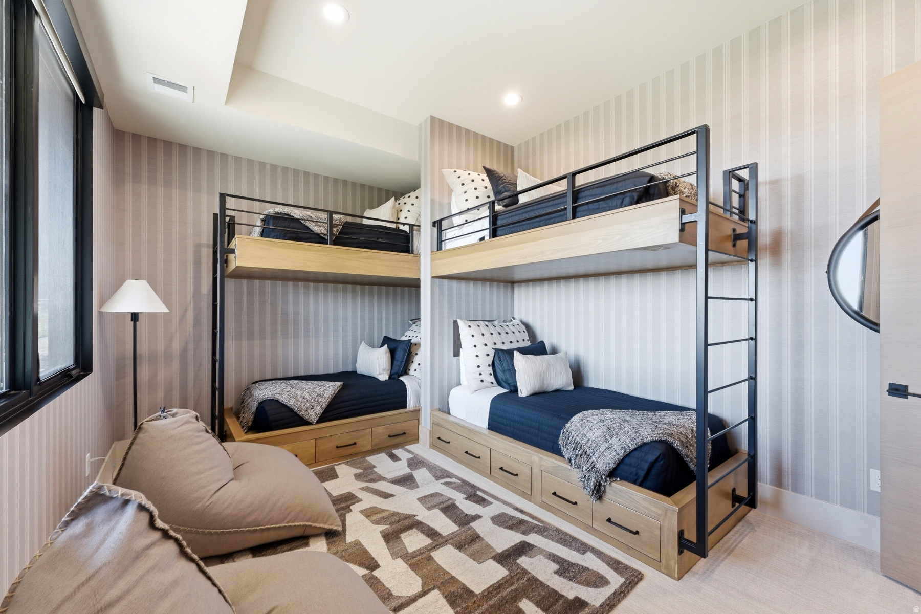 SKYRIDGE - Residential