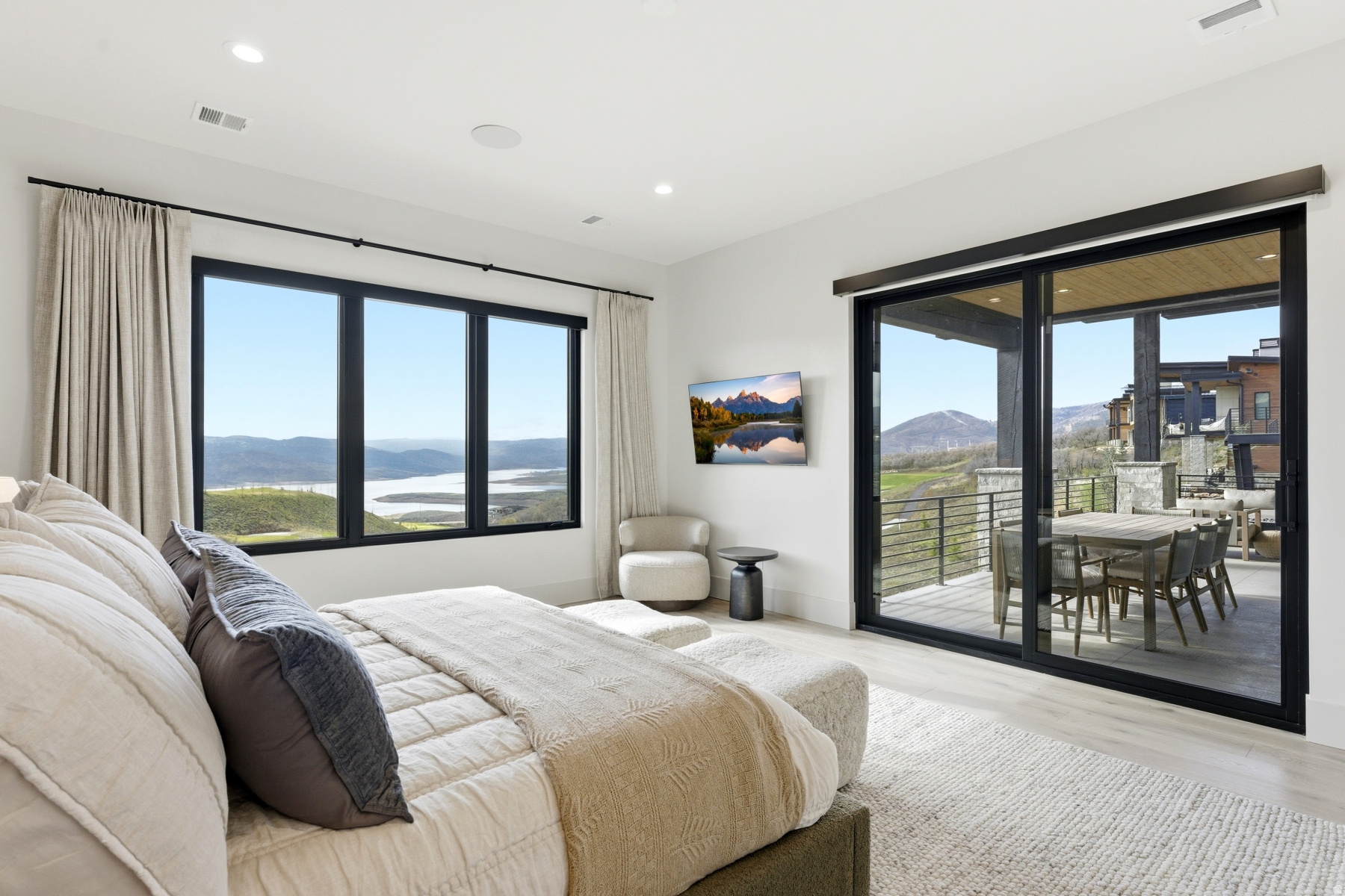 SKYRIDGE - Residential