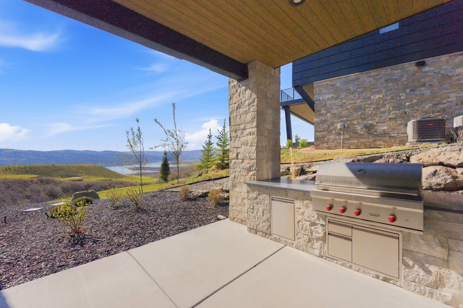 SKYRIDGE - Residential