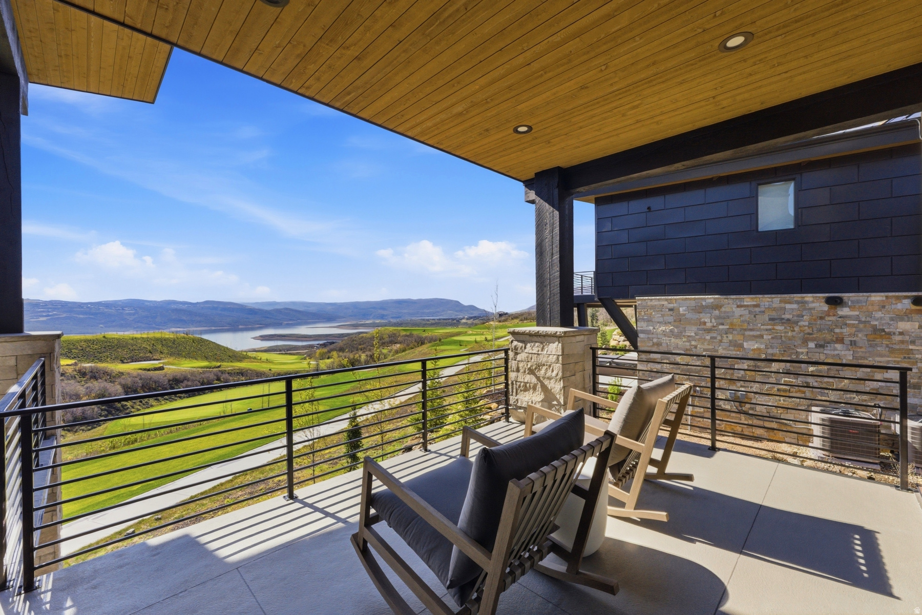 SKYRIDGE - Residential