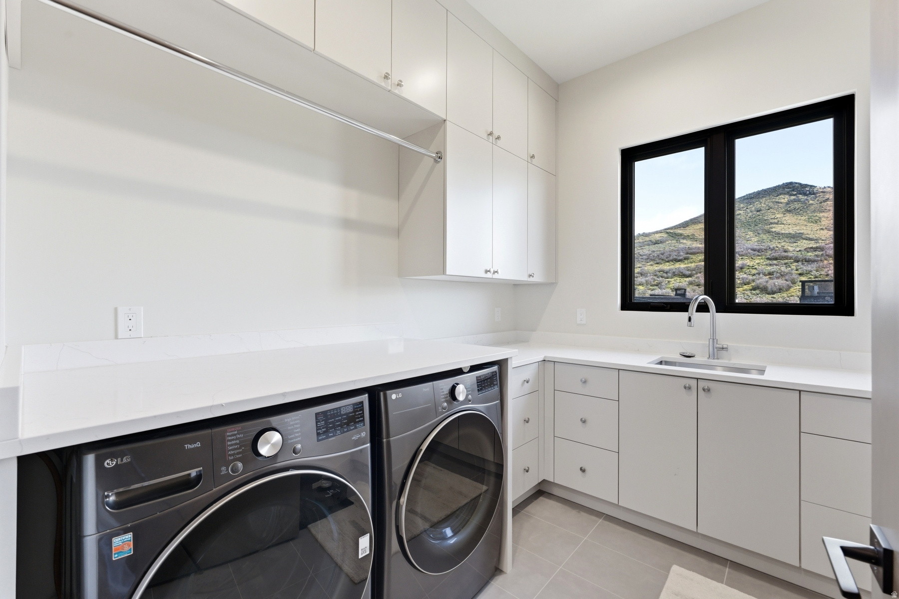 SKYRIDGE - Residential