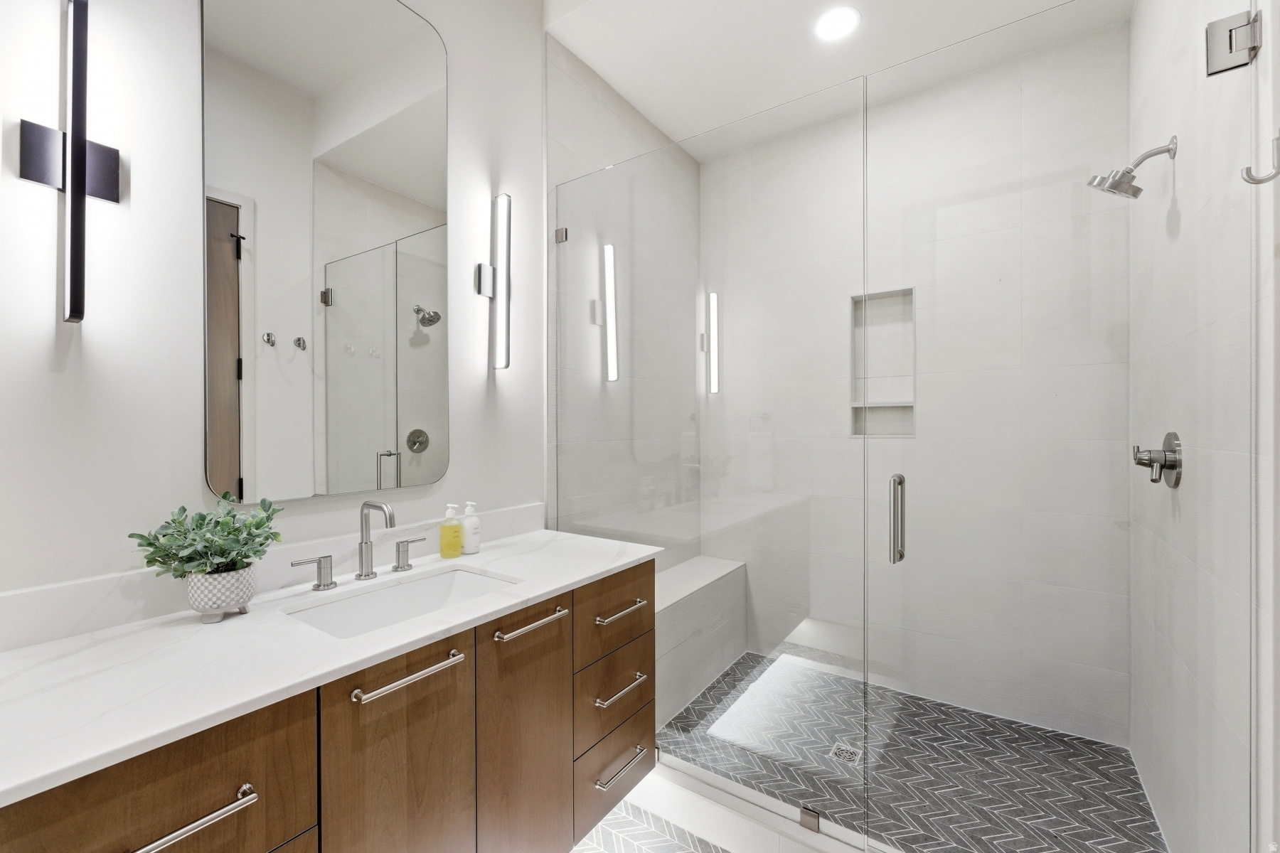 SKYRIDGE - Residential
