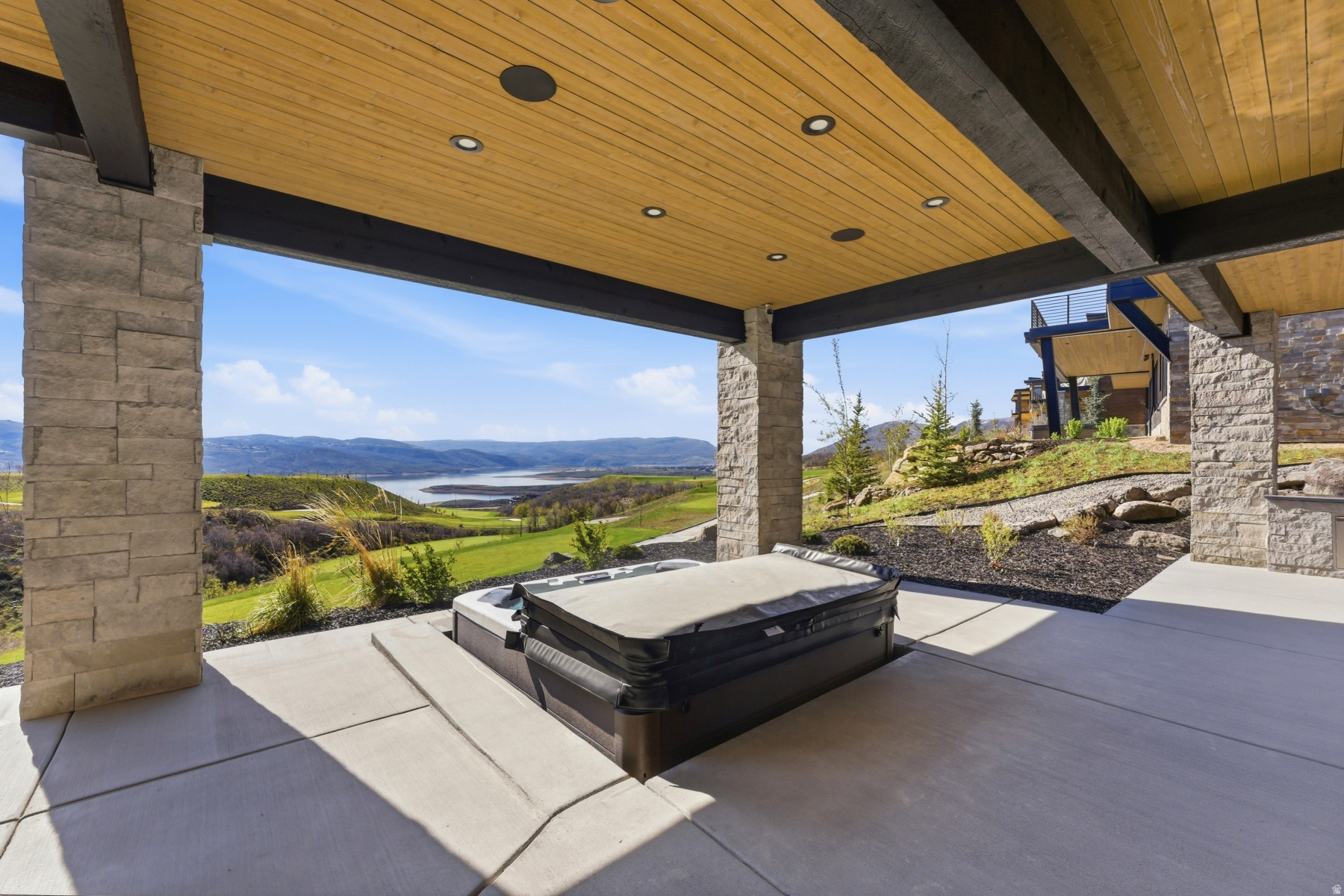 SKYRIDGE - Residential
