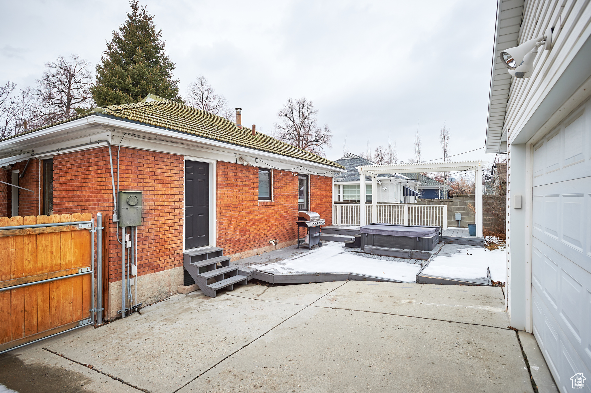 Salt Lake City, Utah 84109, United States, 4 Bedrooms Bedrooms, ,2 BathroomsBathrooms,Residential,Pending,1988