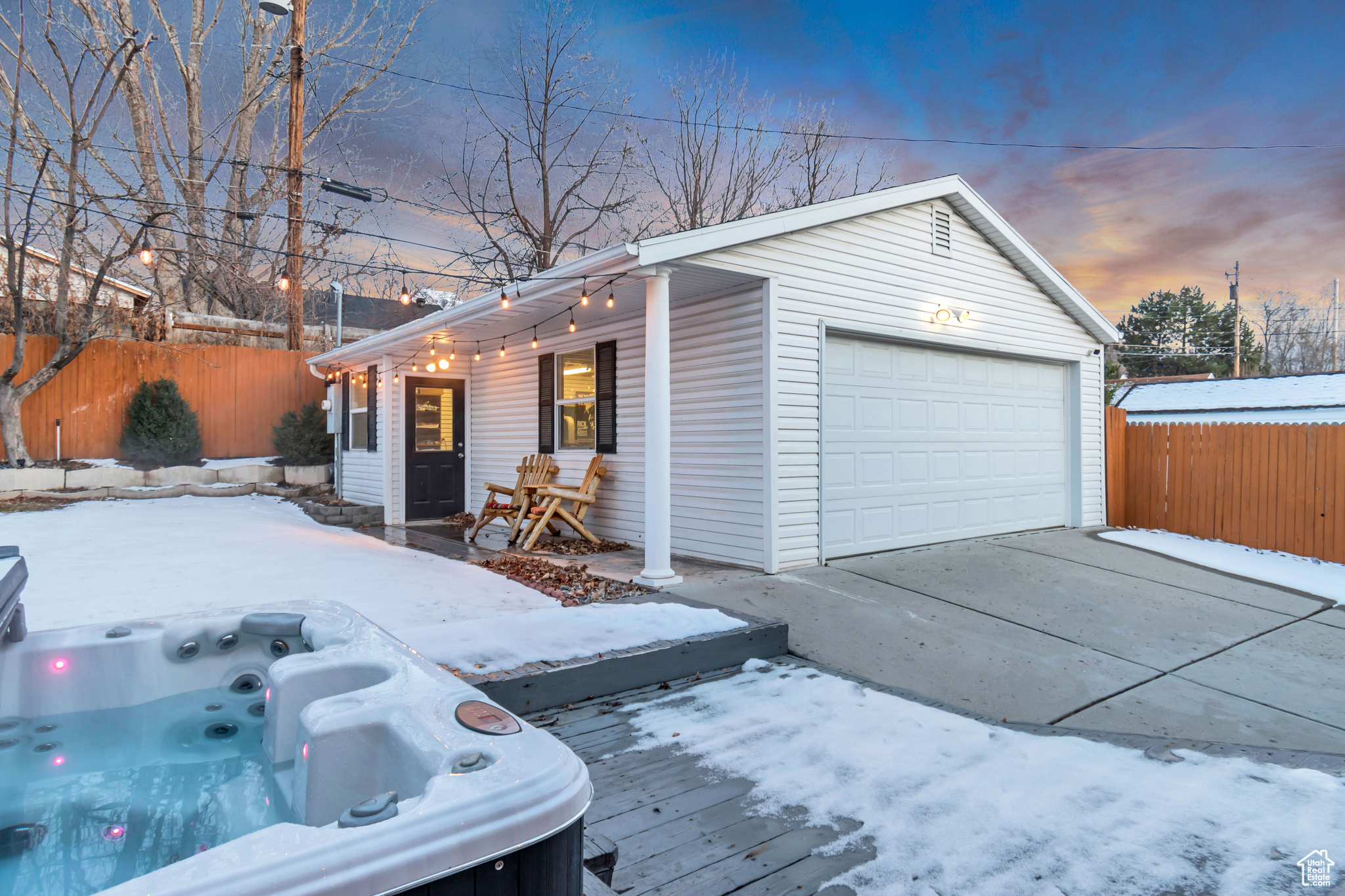 Salt Lake City, Utah 84109, United States, 4 Bedrooms Bedrooms, ,2 BathroomsBathrooms,Residential,Pending,1988