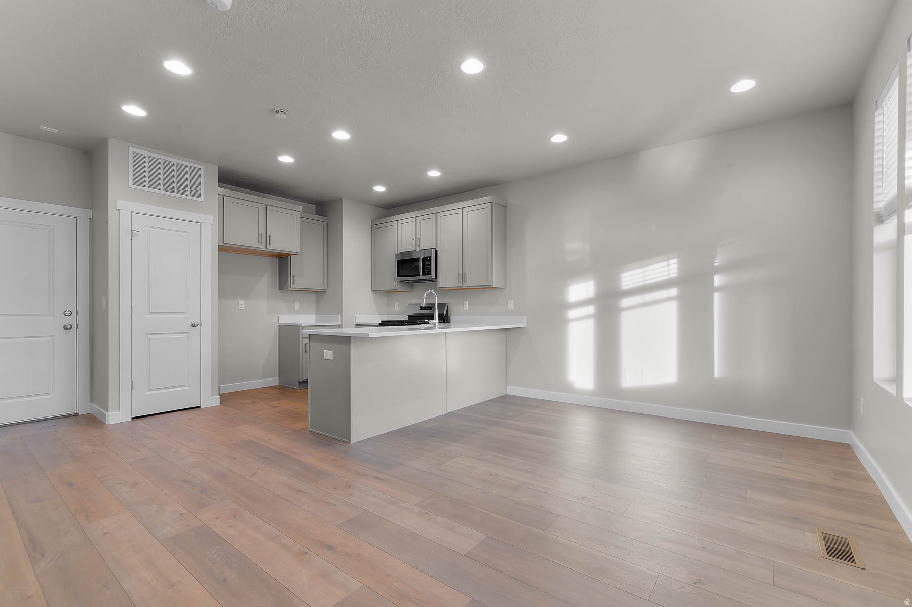 GABLER'S GROVE TOWNS 585 - Residential