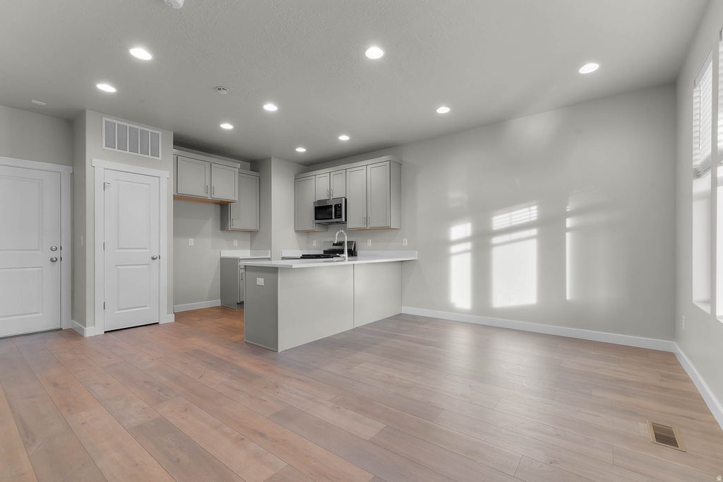 Photo of 7802 W ALTA LN, Magna, UT 84044 (MLS # 2155536)