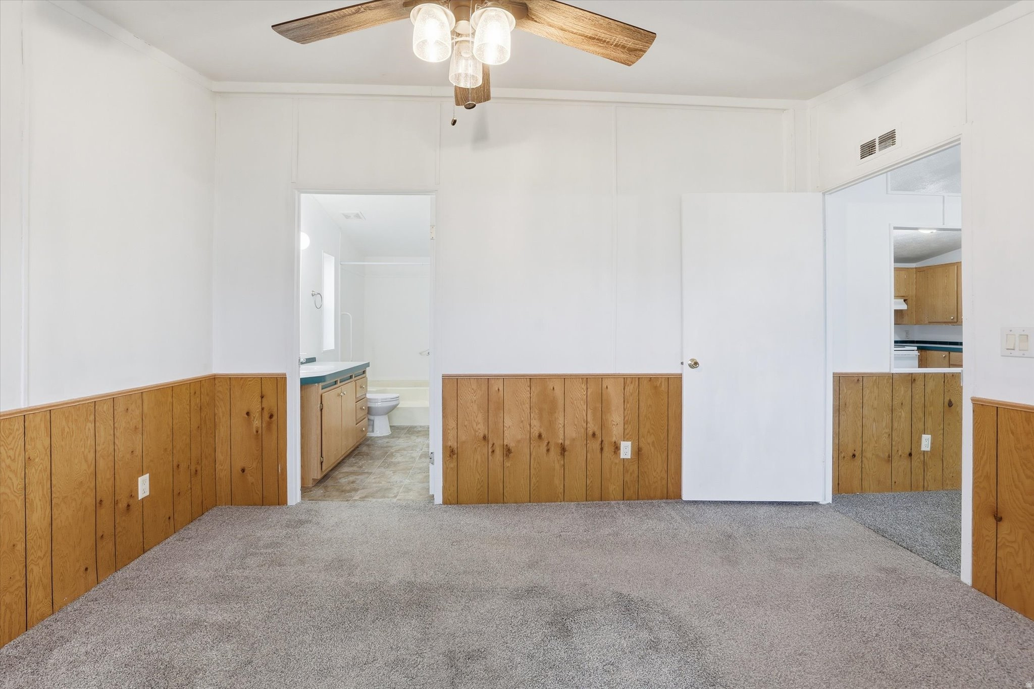 T & C HOMES - Residential