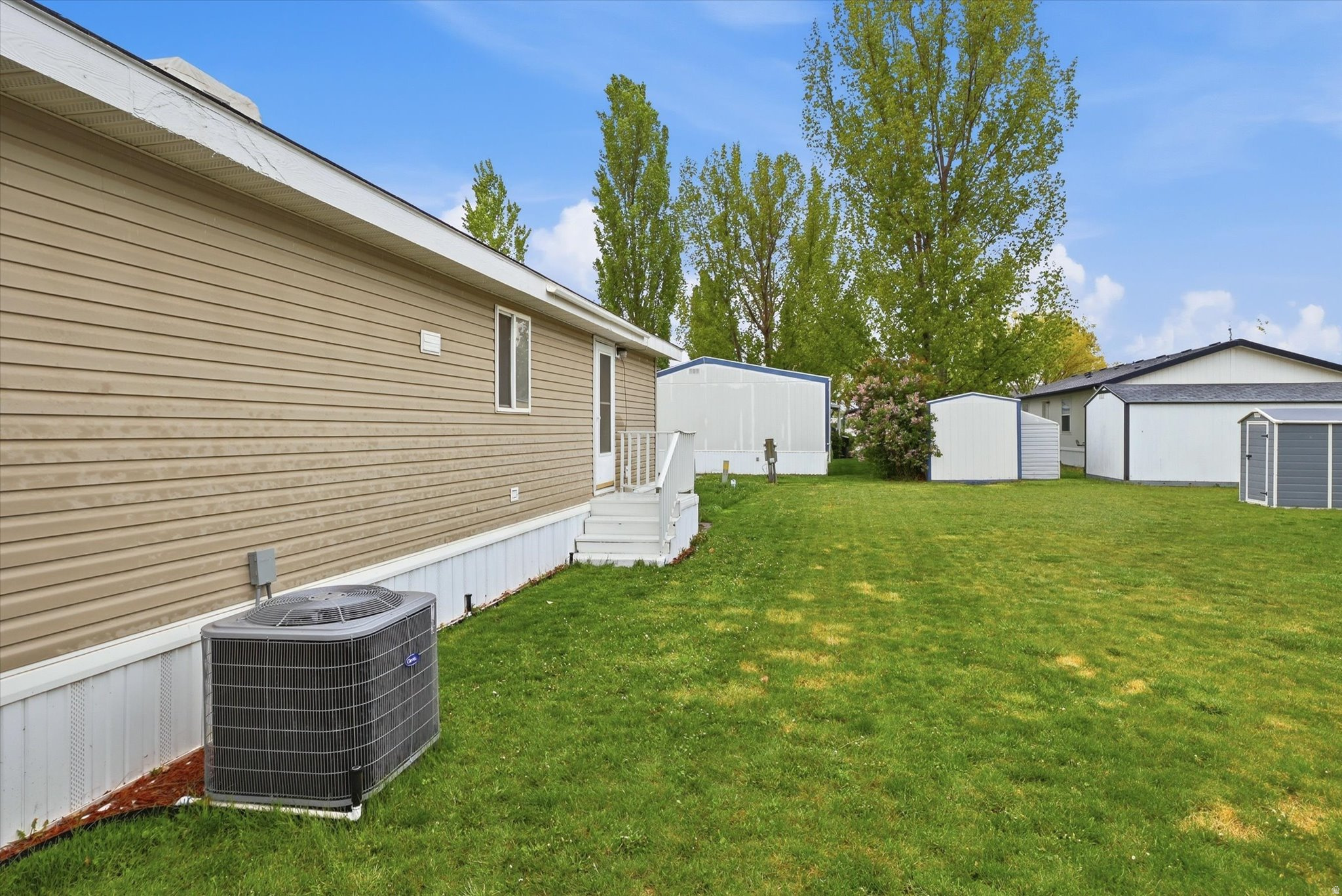 T & C HOMES - Residential