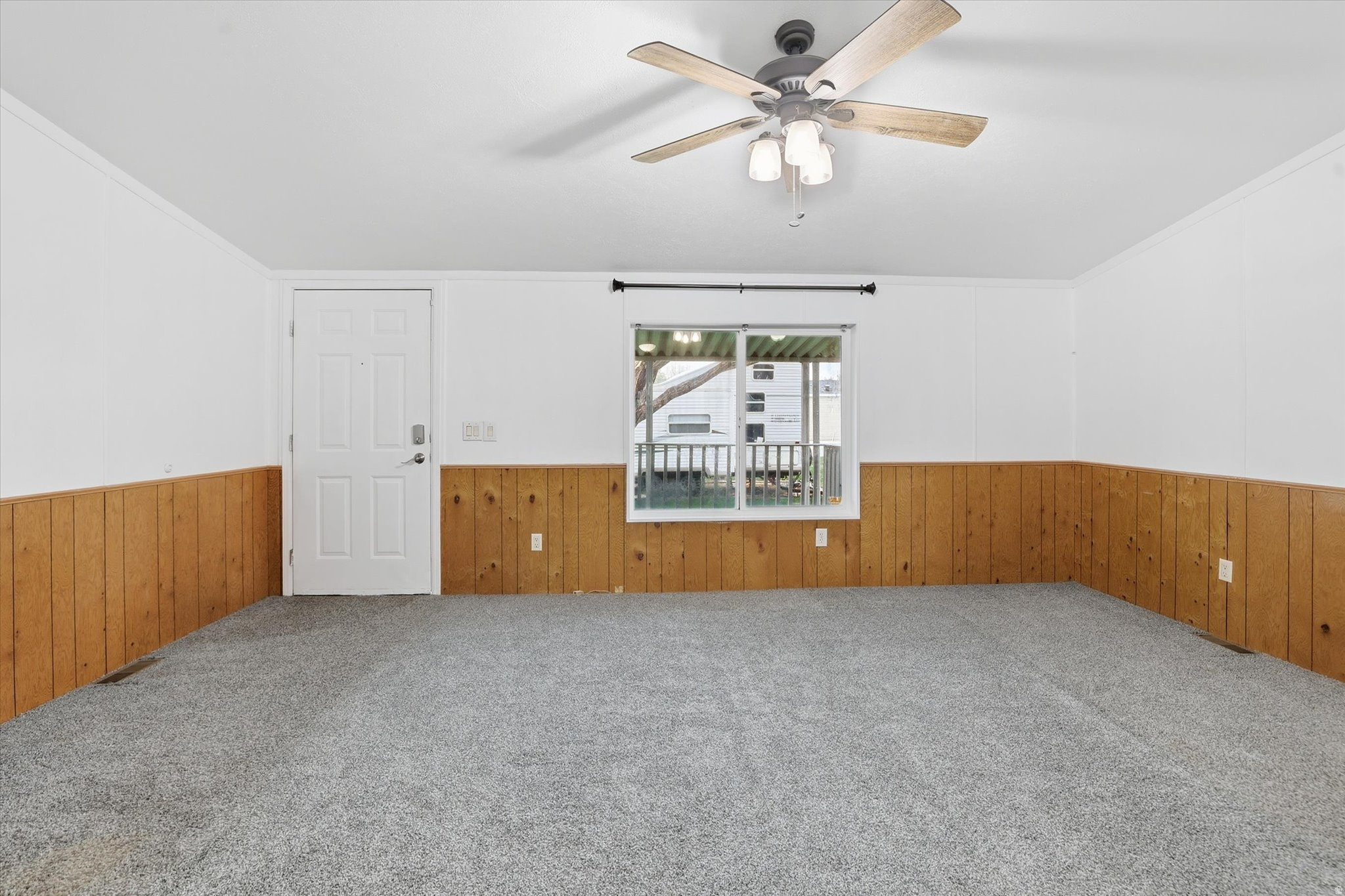 T & C HOMES - Residential