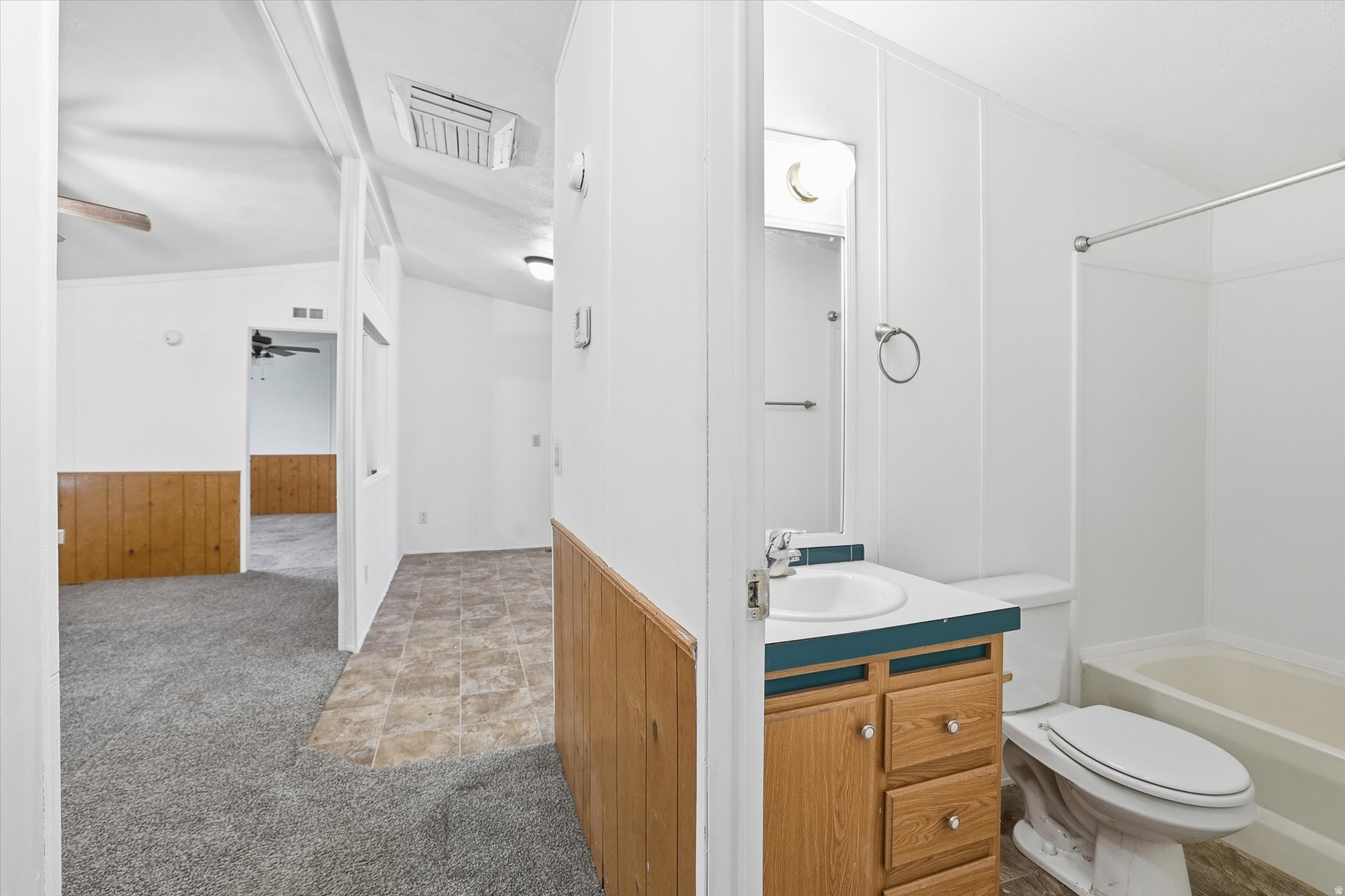 T & C HOMES - Residential