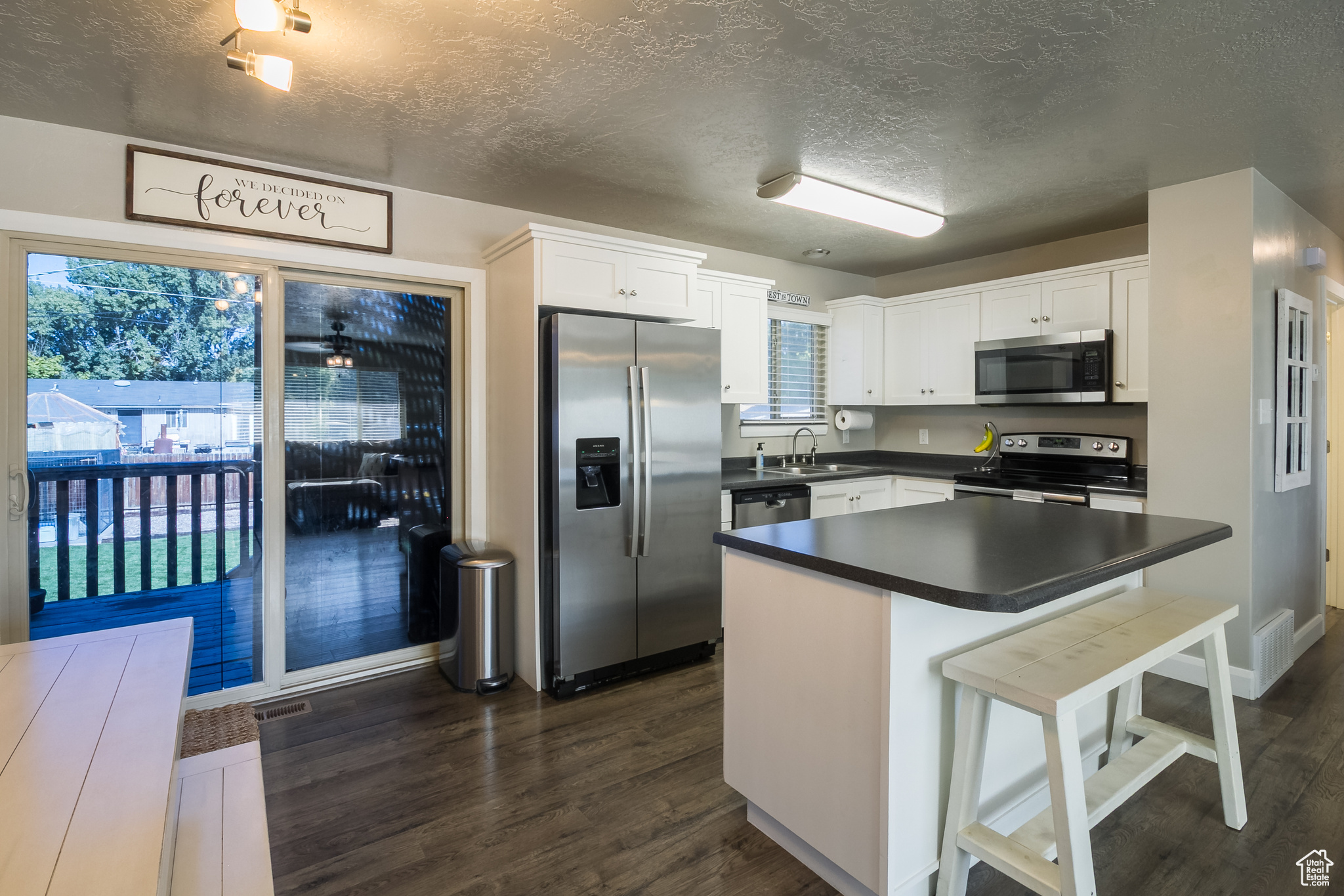 MOUNTAIN VIEW - Residential