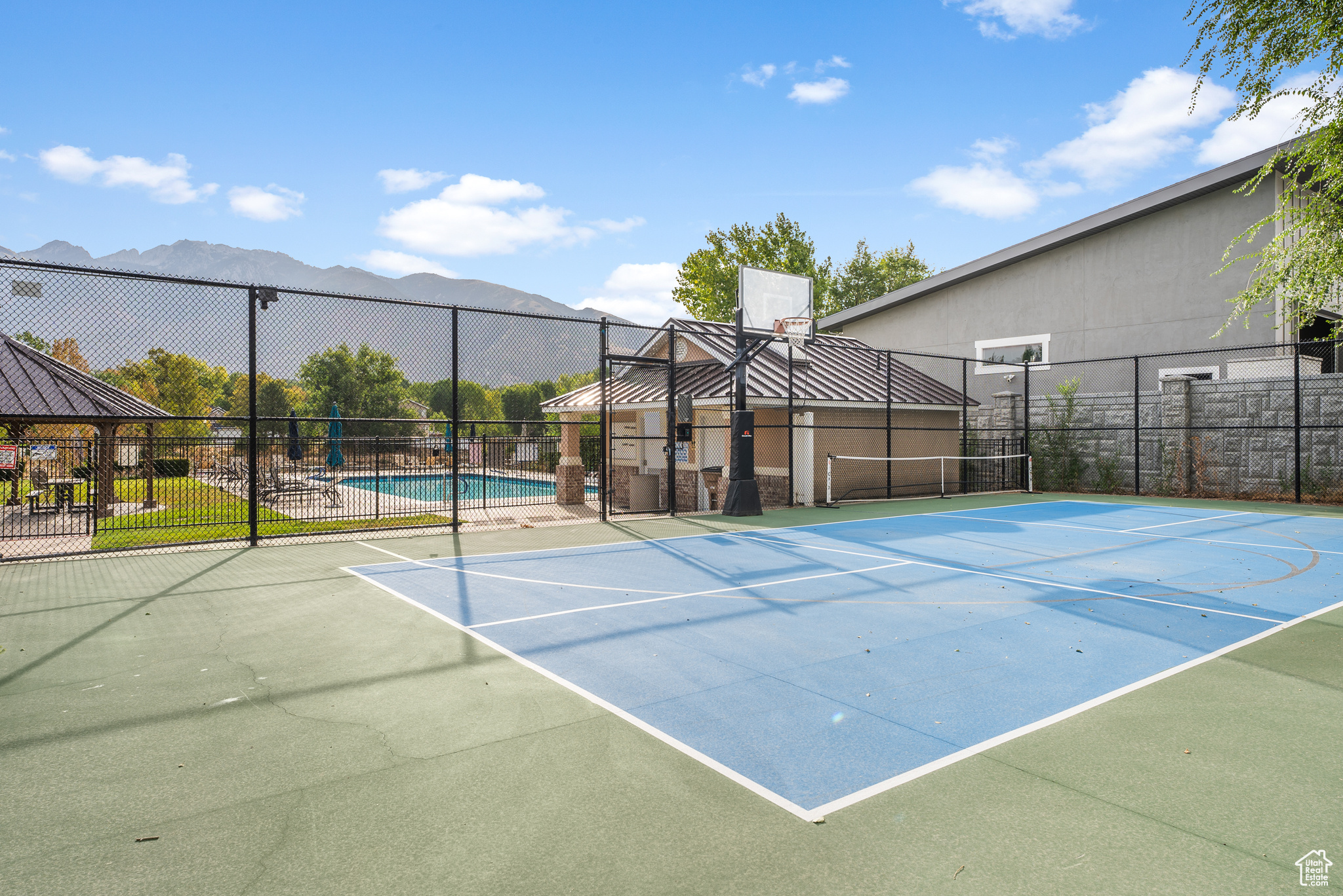SUNSET PONDS PUD - Residential