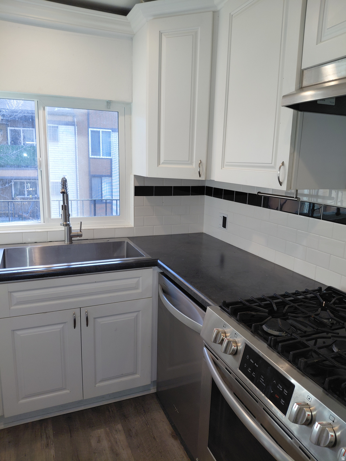 WOOD HOLLOW CONDM - Residential