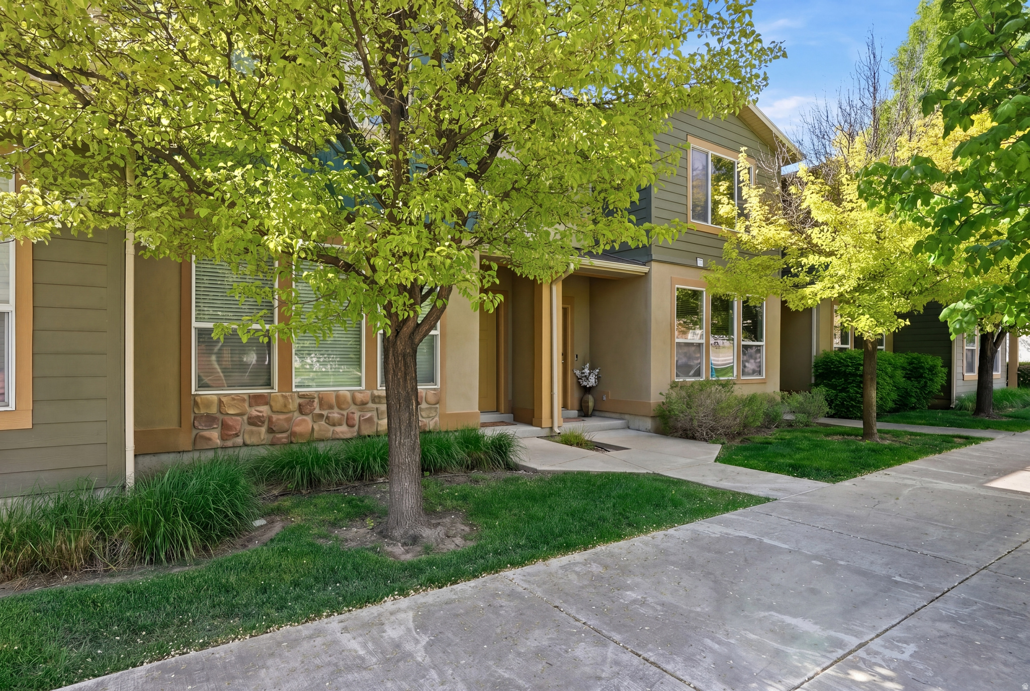 FARMINGTON CROSSING - Residential