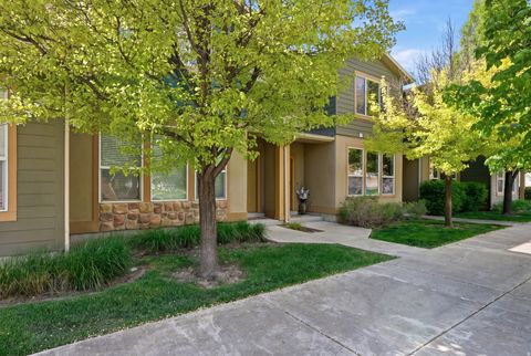 Tiny photo for 1159 N MOUNTAINVIEW PASEO N, Farmington, UT 84025 (MLS # 2152112)