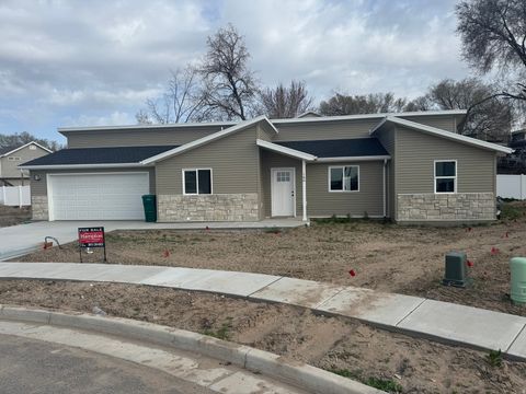 Photo of 160 S 50 W, Clearfield, UT 84015 (MLS # 2128412)