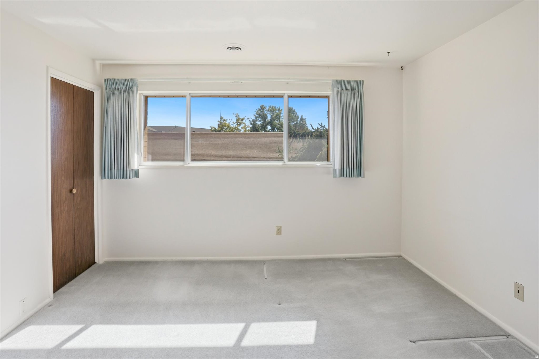 EMERALD HILLS - Residential