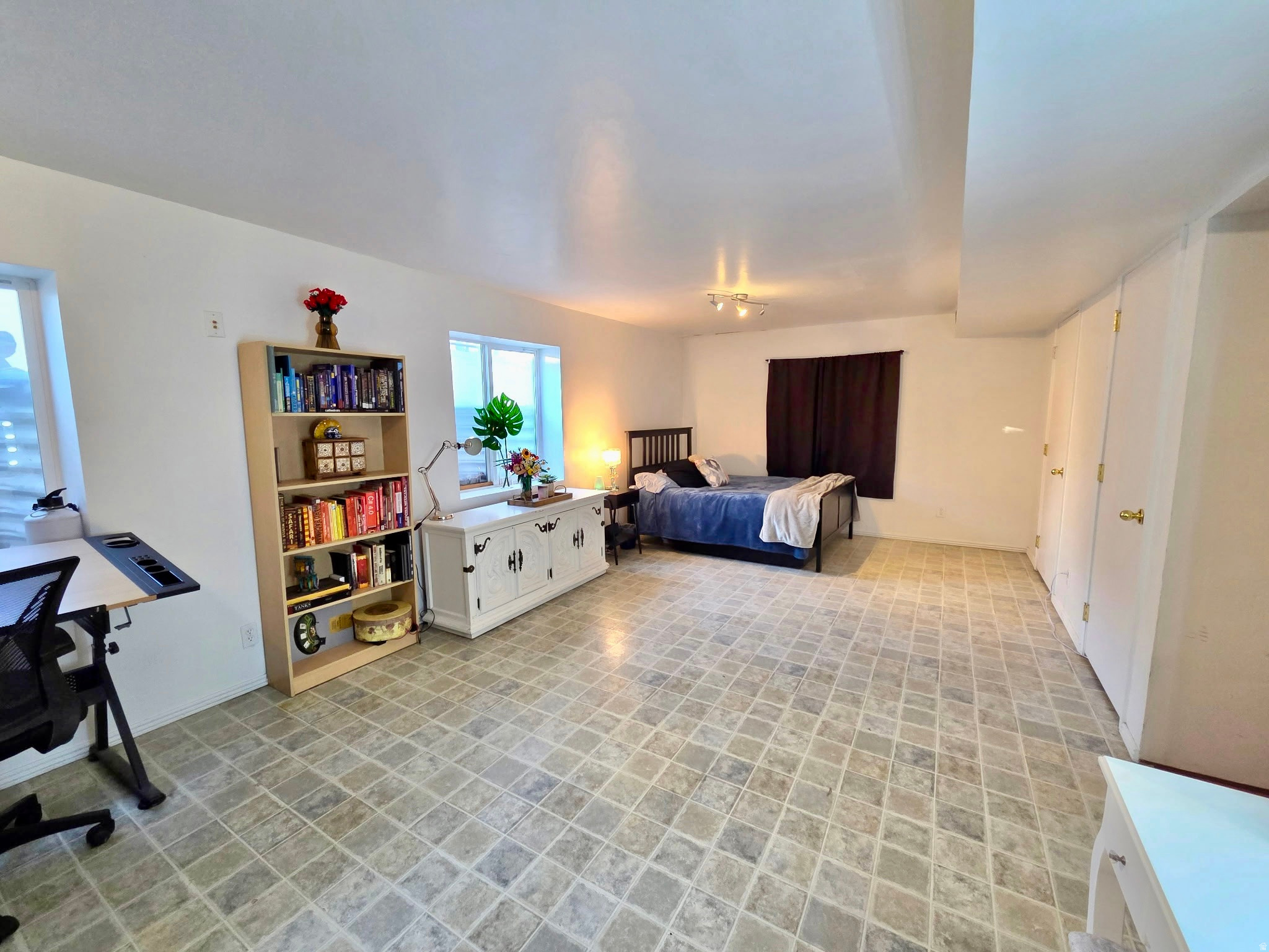 OVERLAKE ESTATES - Residential