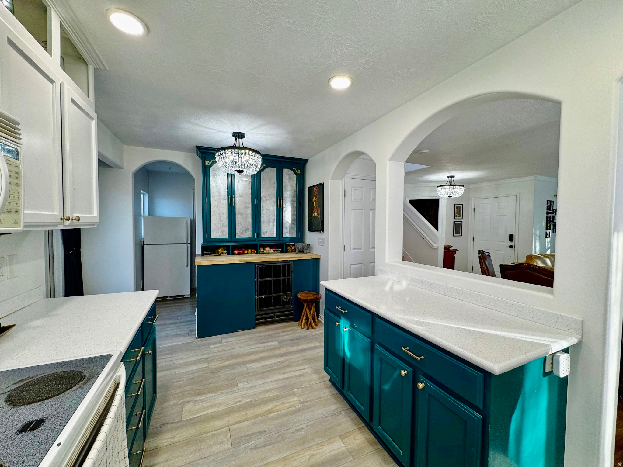 OVERLAKE ESTATES - Residential