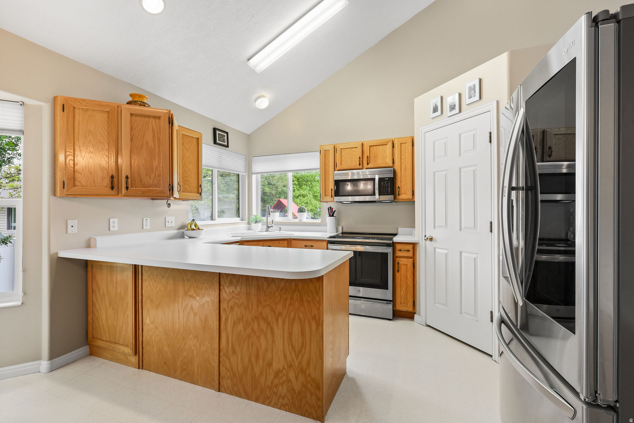 BARTON HOLLOW - Residential