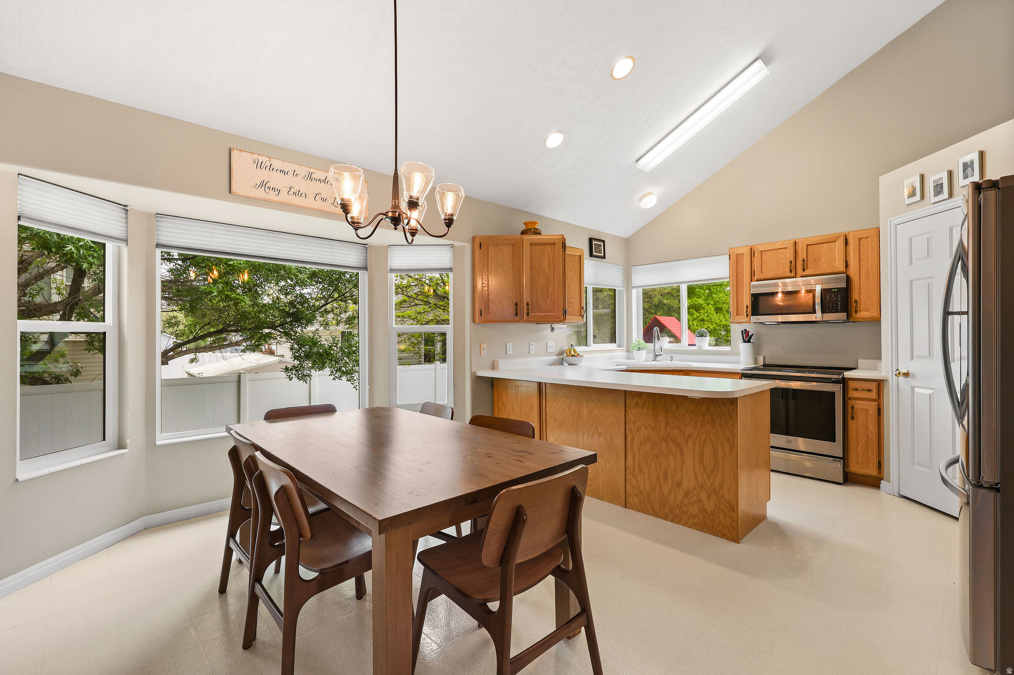 BARTON HOLLOW - Residential