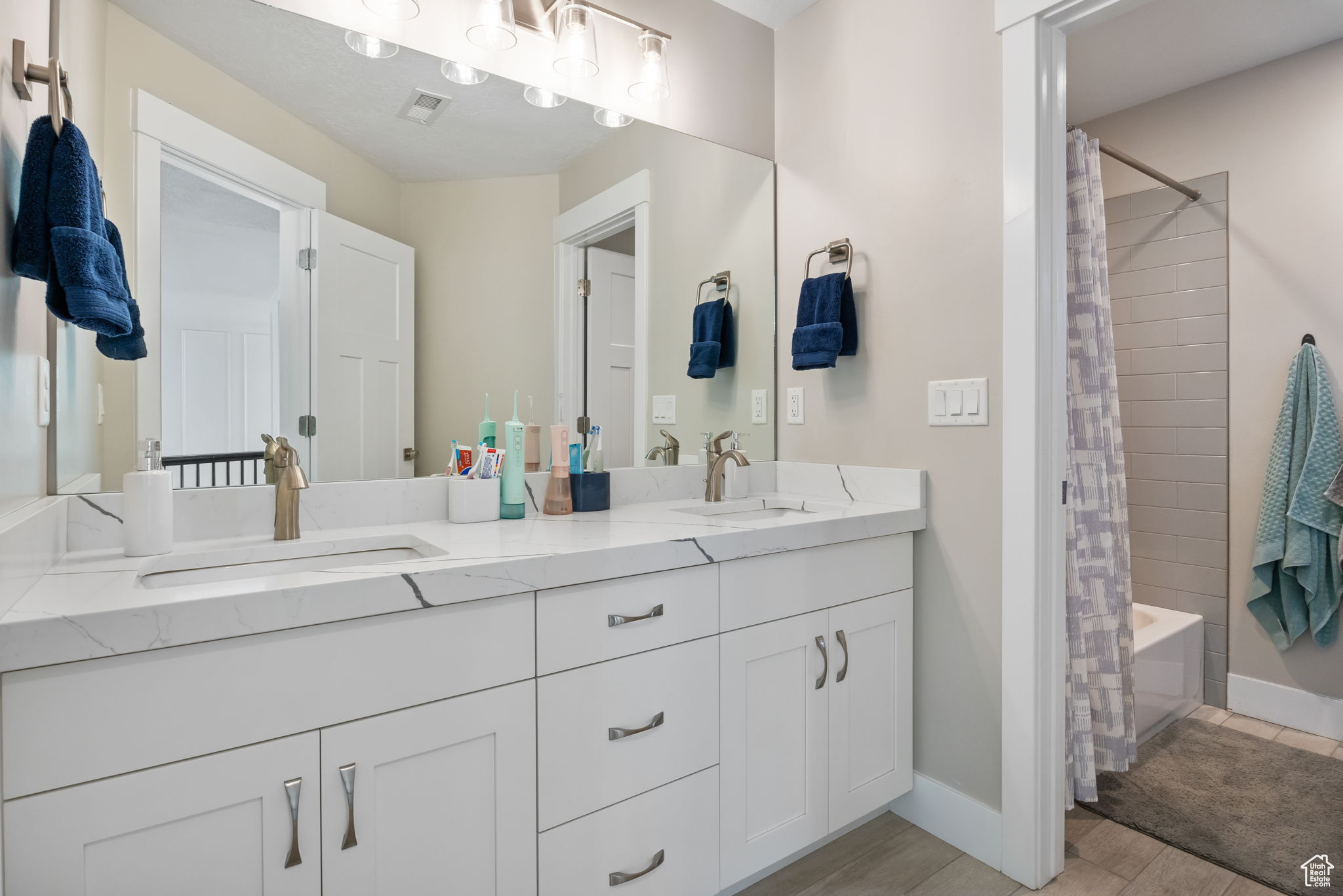 DEERFIELD ESTATES - Residential