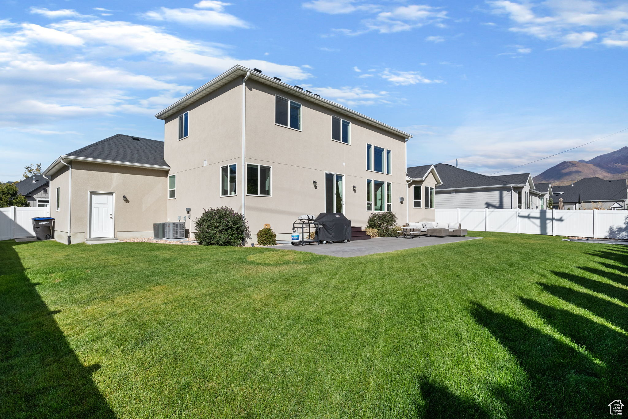 DEERFIELD ESTATES - Residential