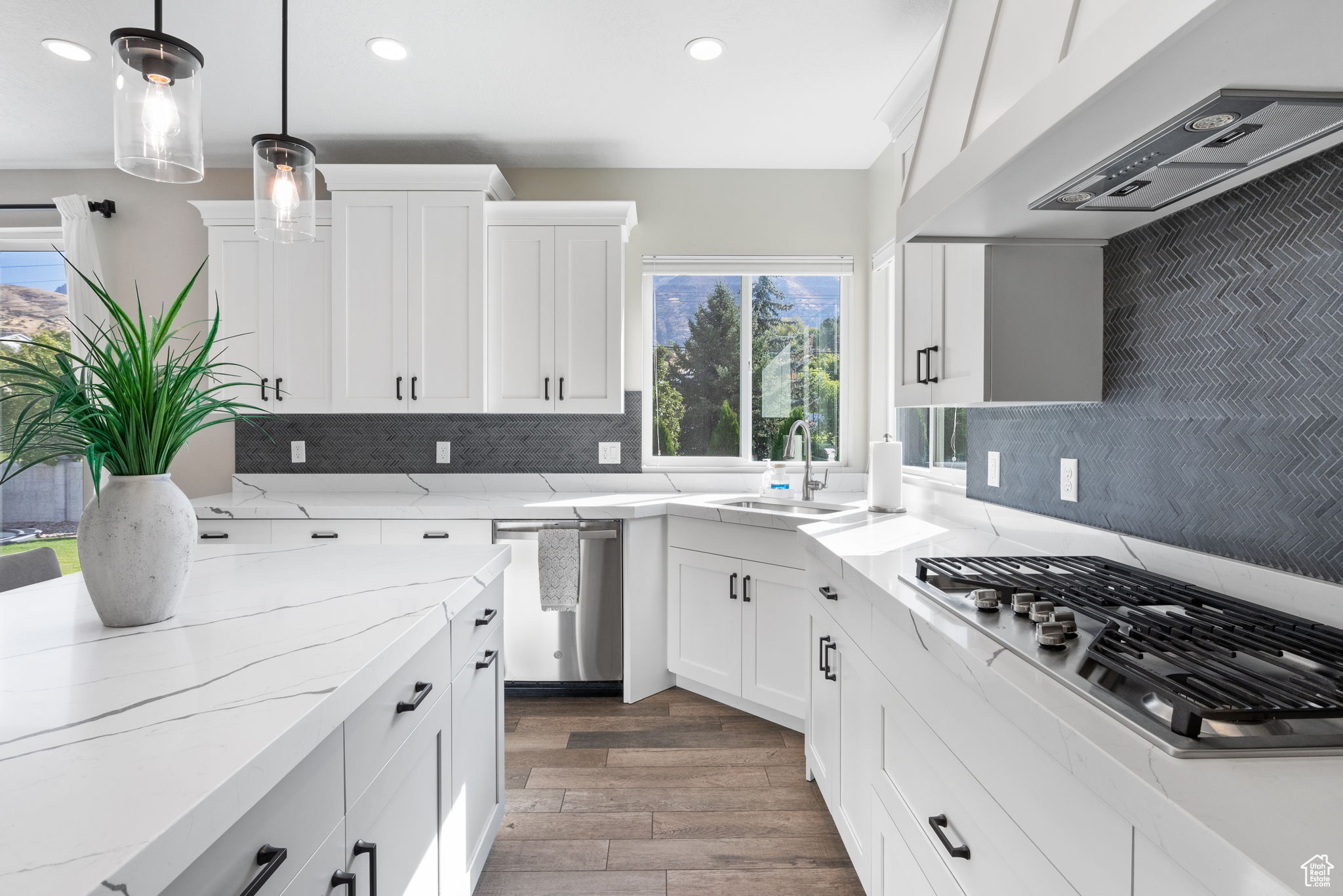 DEERFIELD ESTATES - Residential