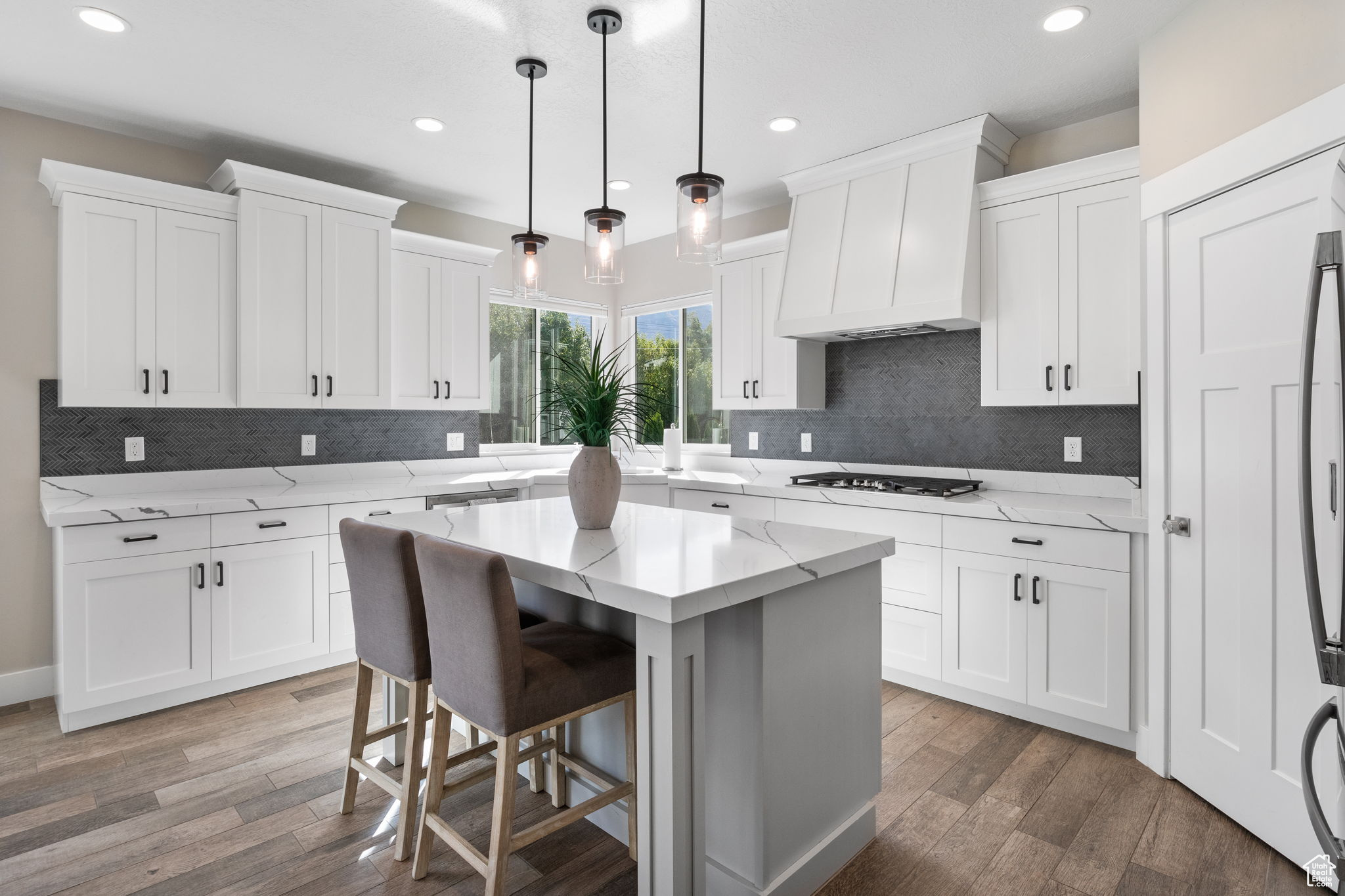 DEERFIELD ESTATES - Residential