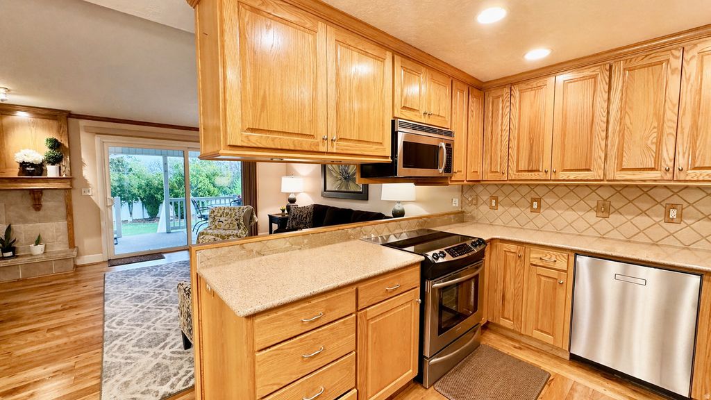 Photo of 159 E MAIN ST, Hyrum, UT 84319 (MLS # 2152667)