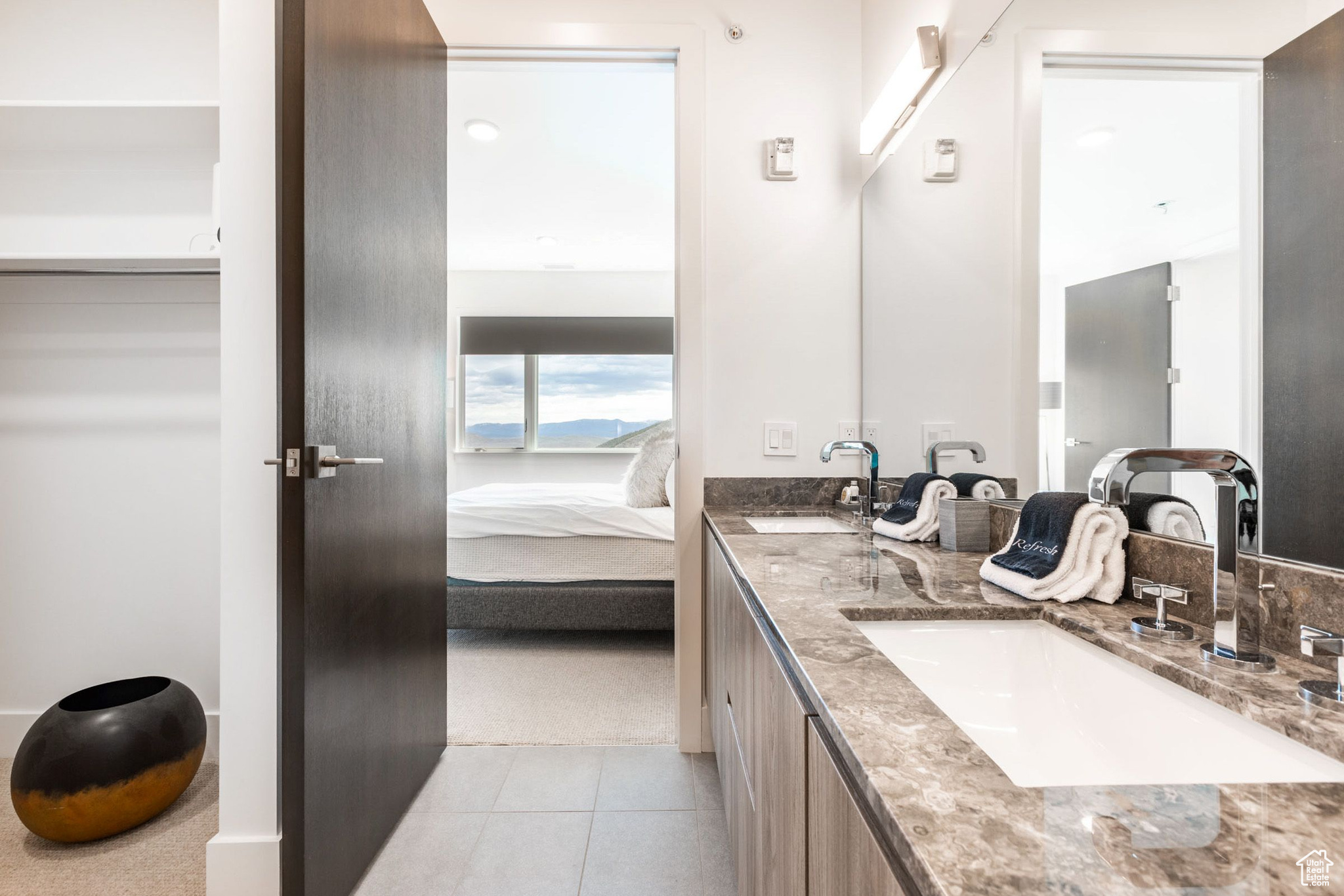 APEX RESIDENCECS - Residential