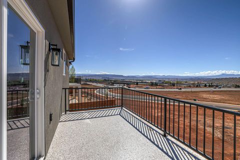 Tiny photo for 840 TWIN LAKES DR #424, Saint George, UT 84770 (MLS # 2125892)